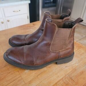 Magellan Outdoors Chelsea pull on boots brown ankle Size 9.5 Leather